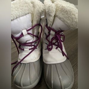 Girls winter boots